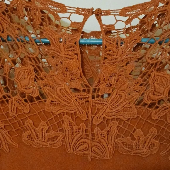 Women's Crochet shirt with Open Shoulder - Picture 3 of 4